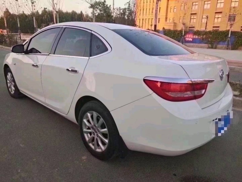 北京12年别克英朗6