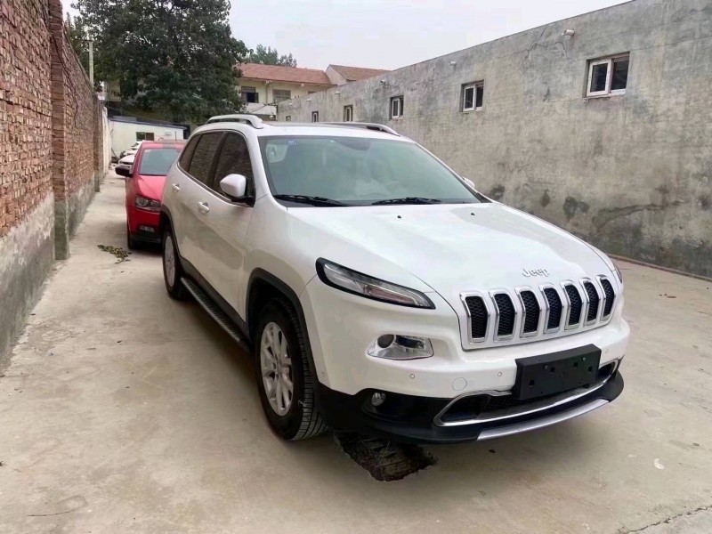 北京16年Jeep自由光1