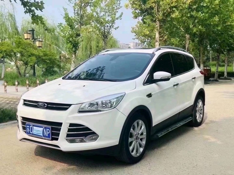 北京16年福特翼虎8