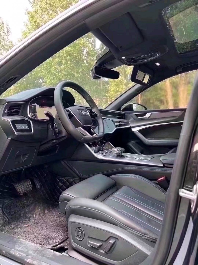 北京21年奥迪A7L8