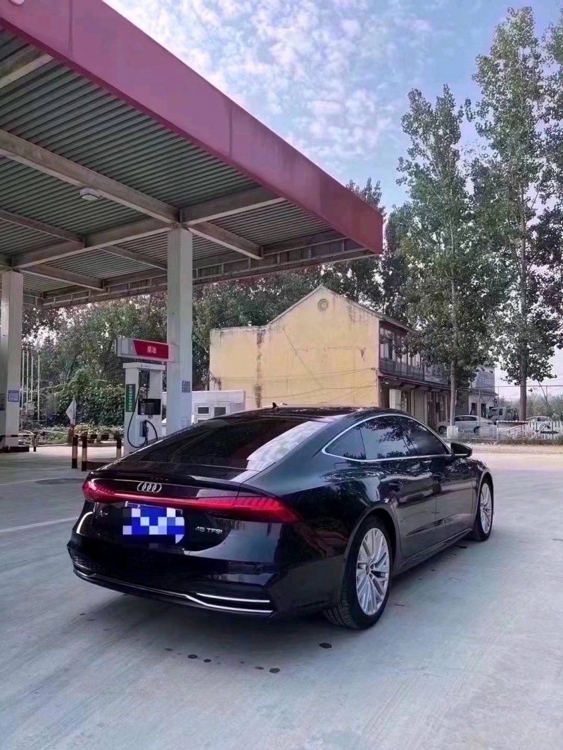 北京21年奥迪A7L9
