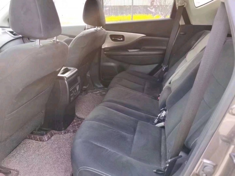 北京17年日产楼兰4