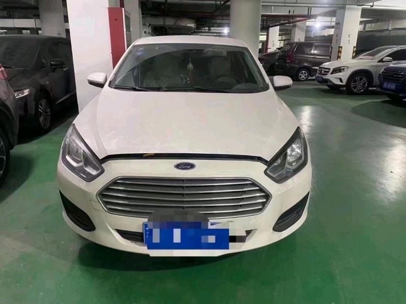 常州17年福特福睿斯1