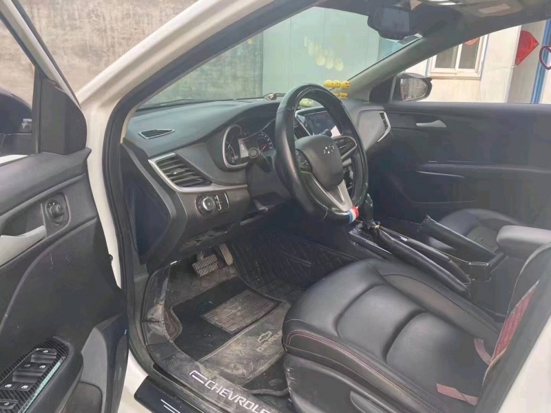 济宁20年雪佛兰科鲁泽6