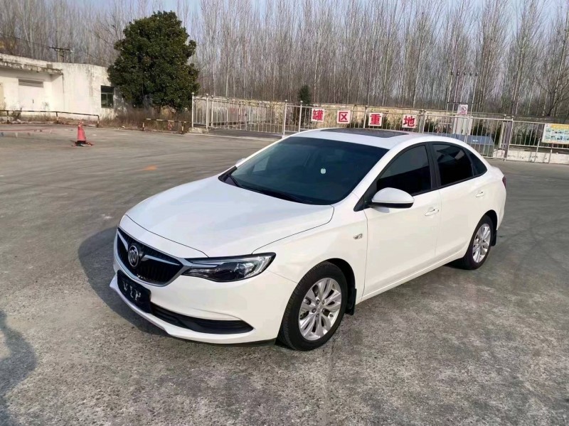 青岛22年别克英朗3