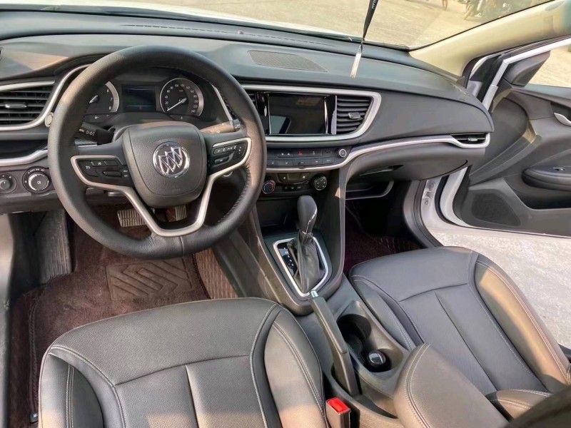 青岛22年别克英朗6