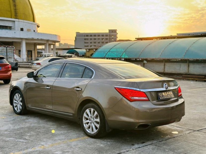 东莞15年别克君越5