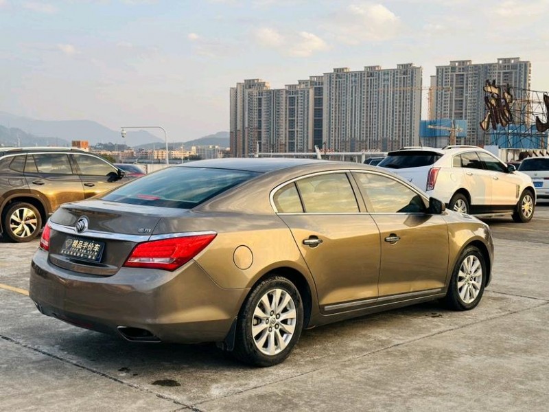 东莞15年别克君越8