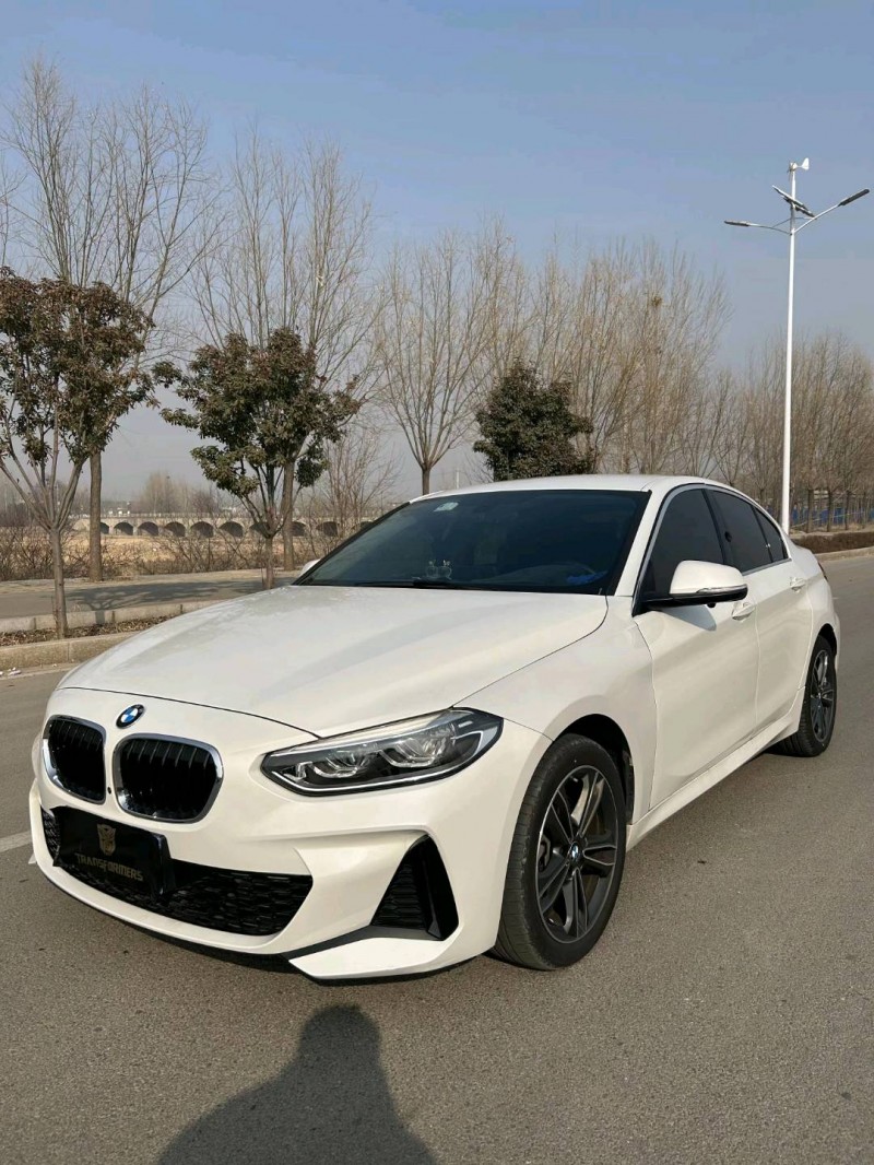 北京21年宝马1系3