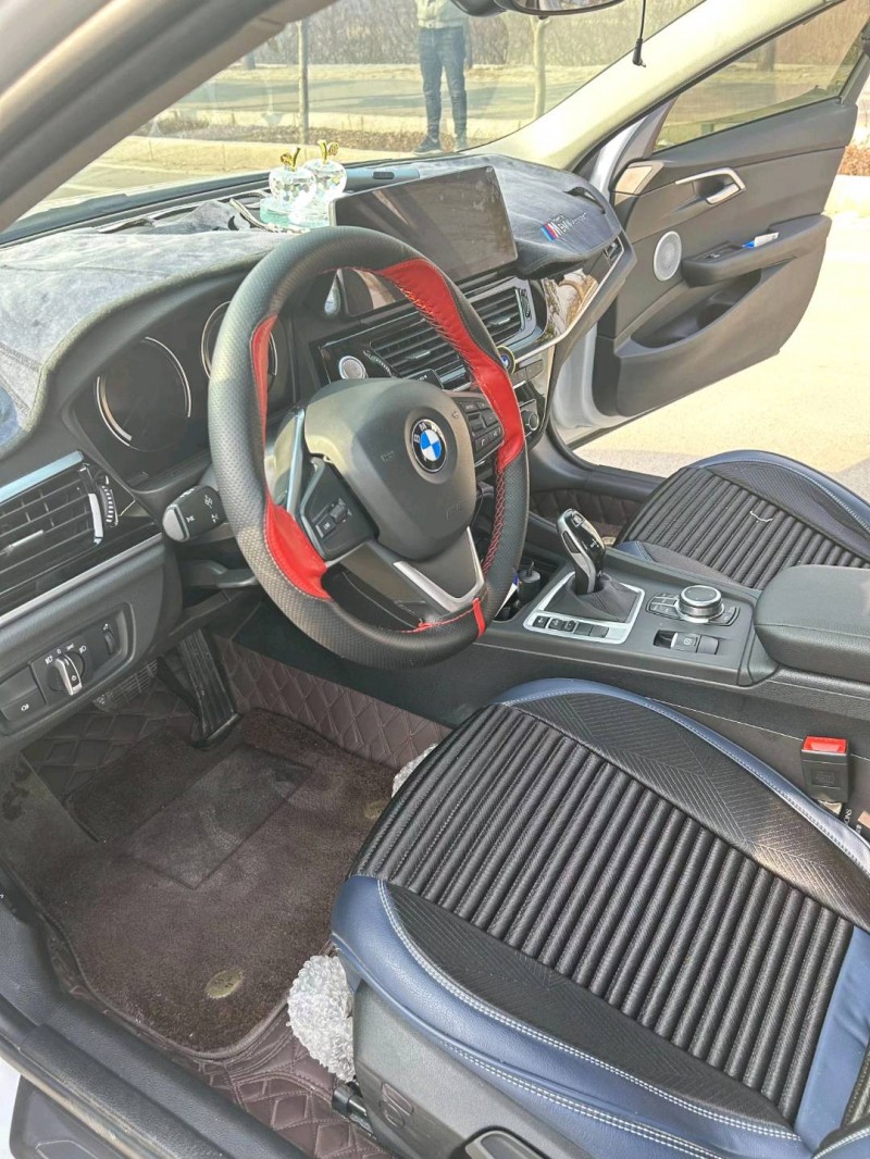 北京21年宝马1系8