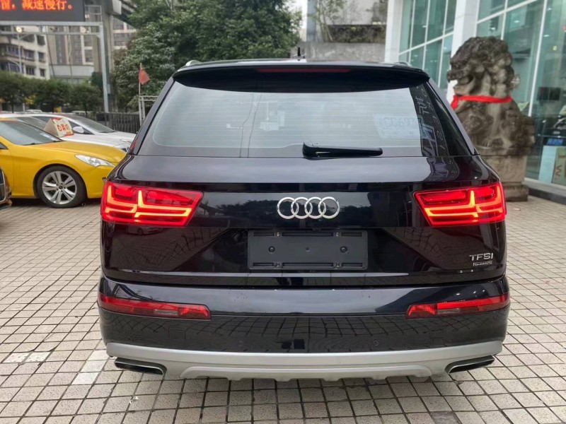 重庆18年奥迪Q71