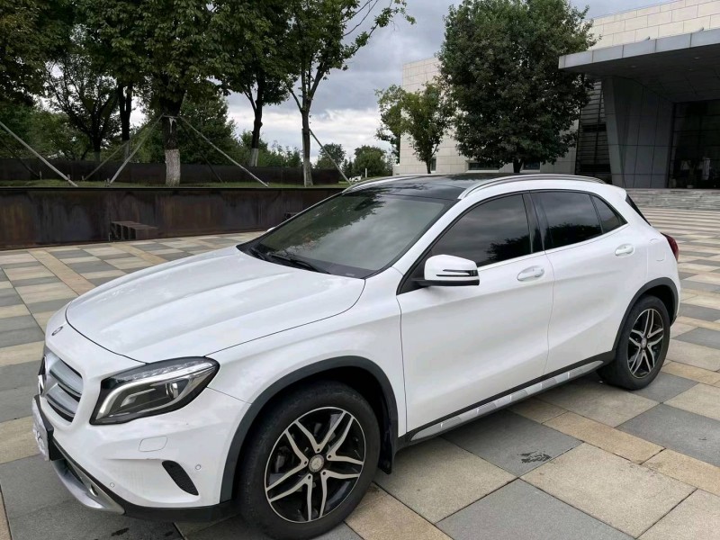 沈阳17年奔驰GLA3