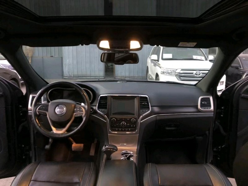 沈阳14年Jeep大切诺基6