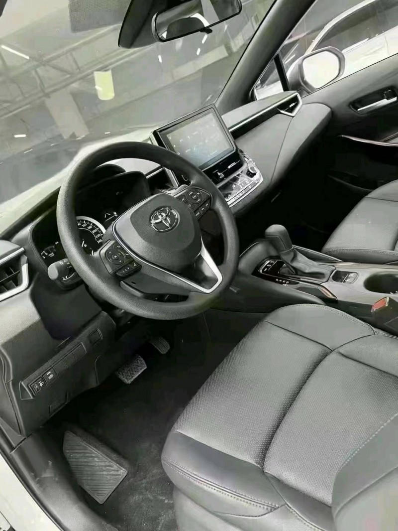 成都22年丰田雷凌6