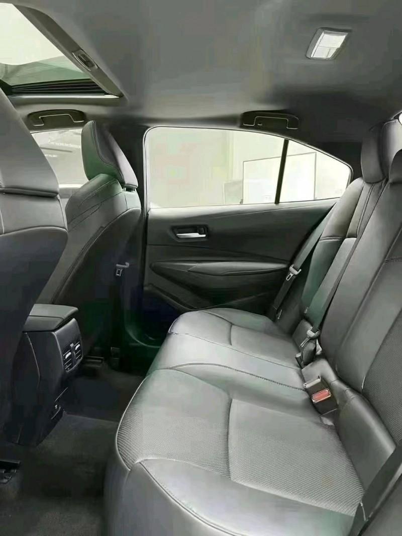 成都22年丰田雷凌7