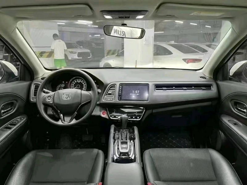 成都19年本田缤智9