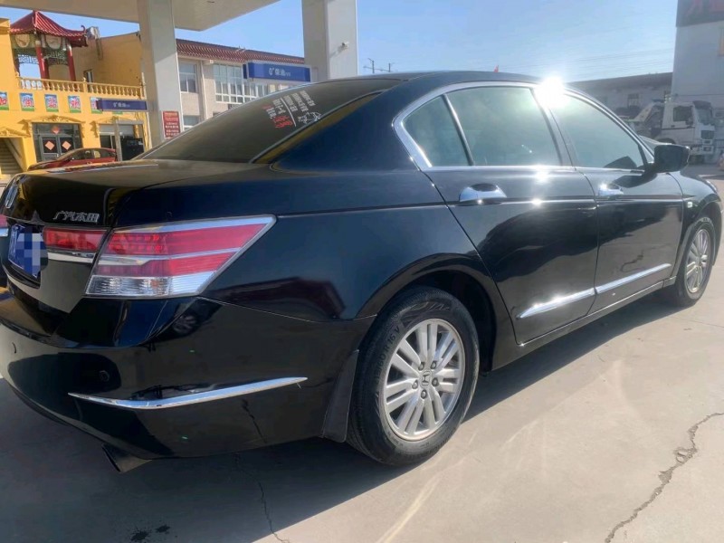 保定13年本田雅阁4