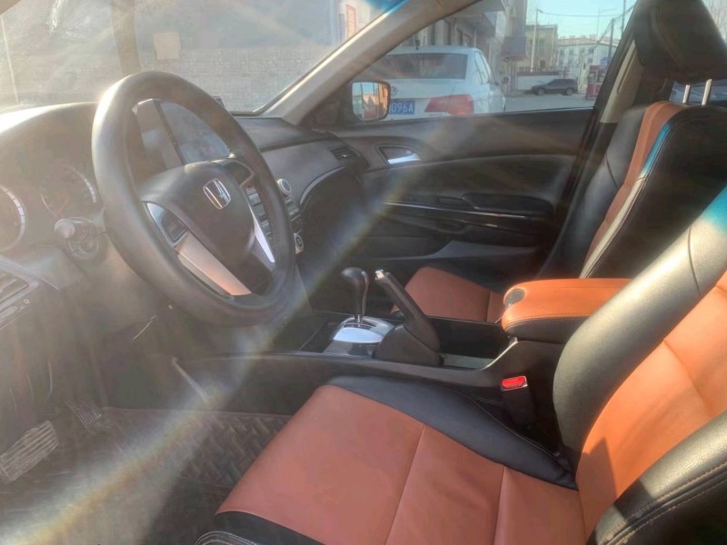 保定13年本田雅阁6