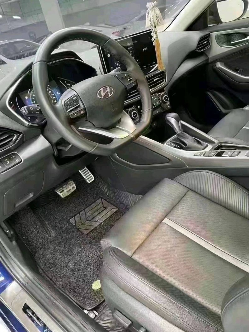 成都20年现代菲斯塔5