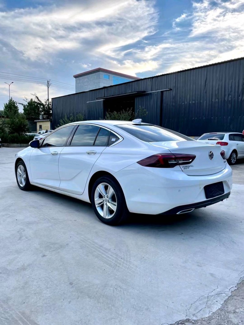 临沂19年别克君威8