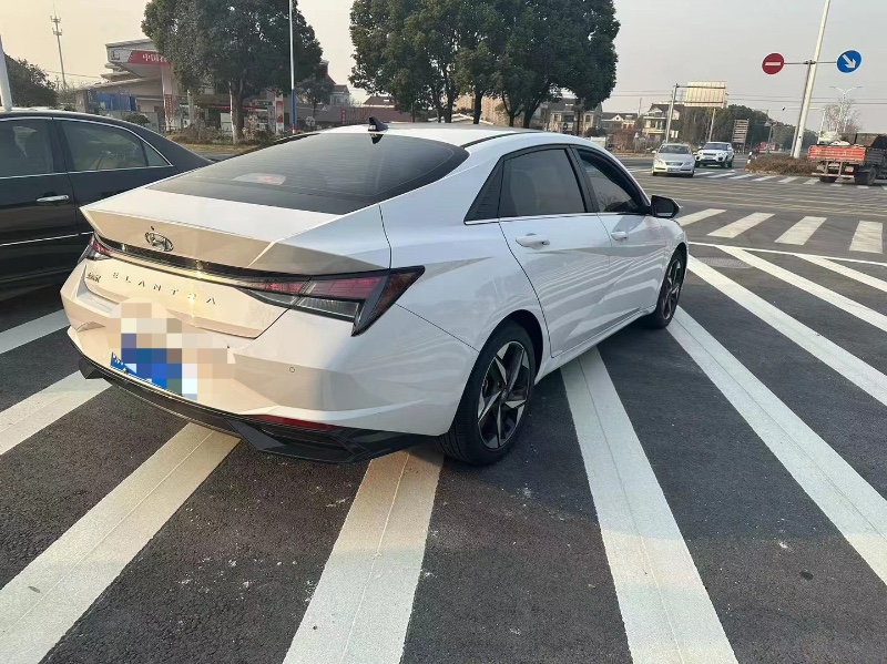 嘉兴21年现代伊兰特4