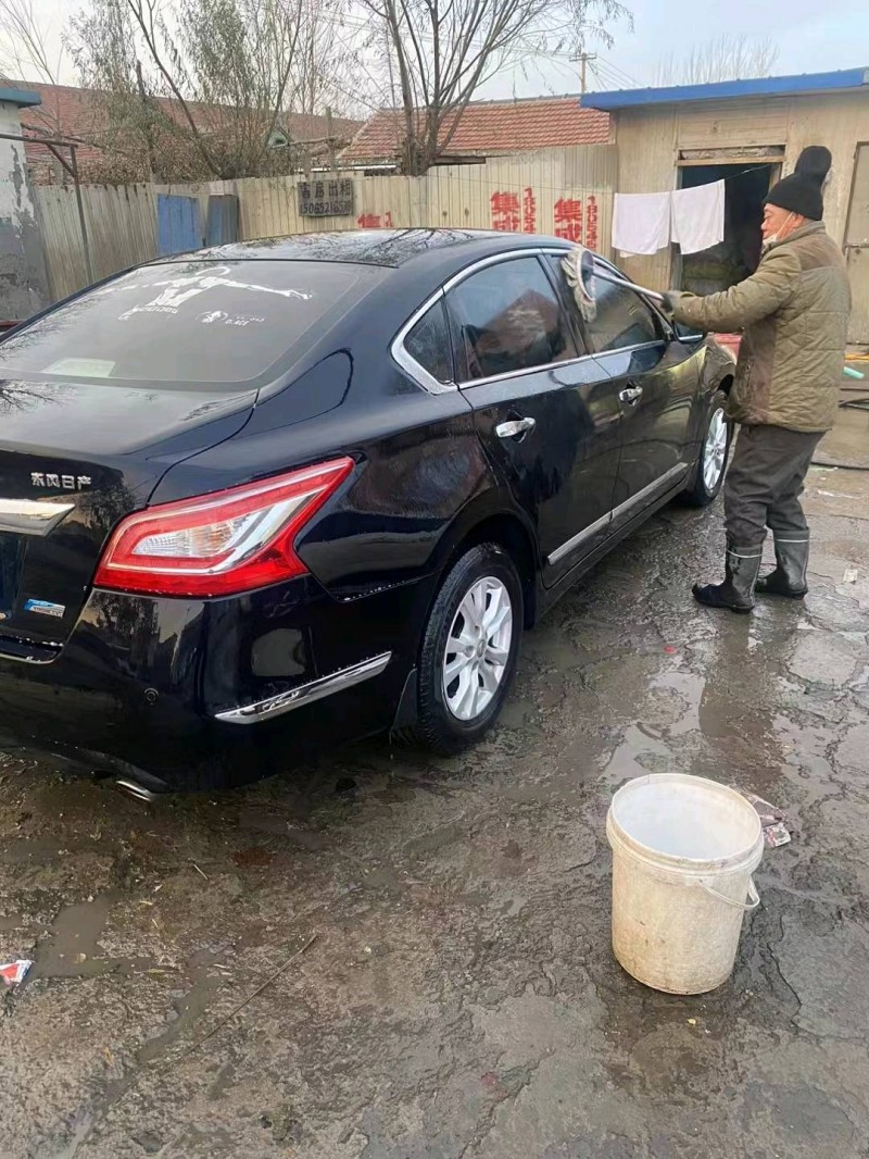 济南16年日产天籁7