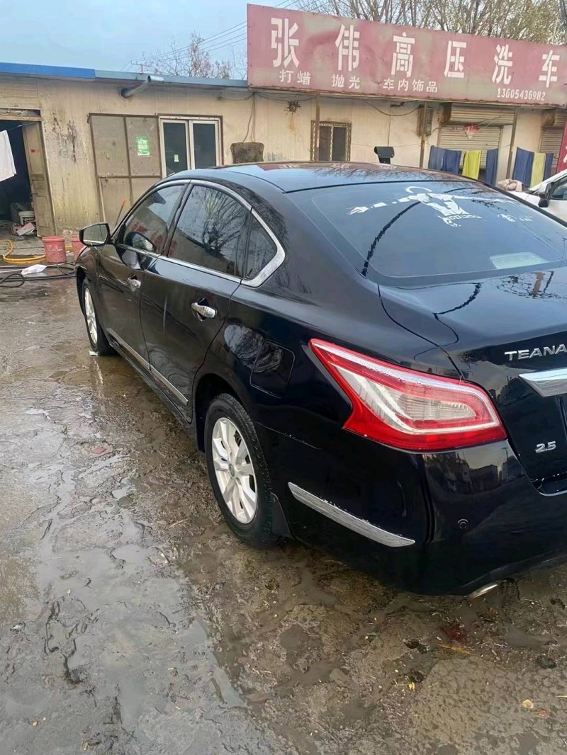 济南16年日产天籁8