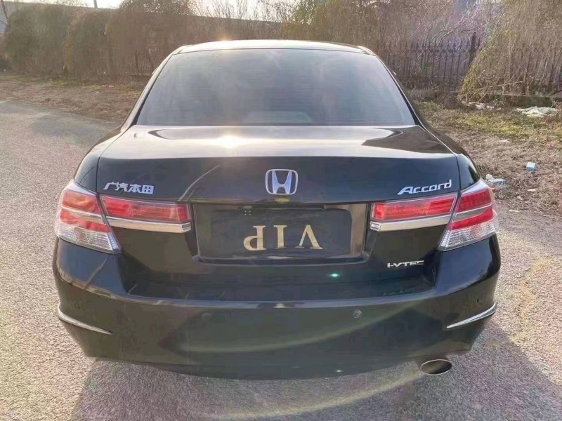 沈阳13年本田雅阁3