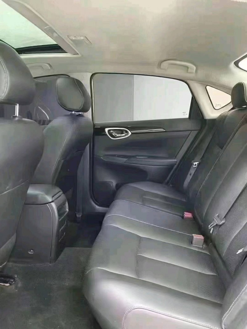 成都20年日产轩逸7