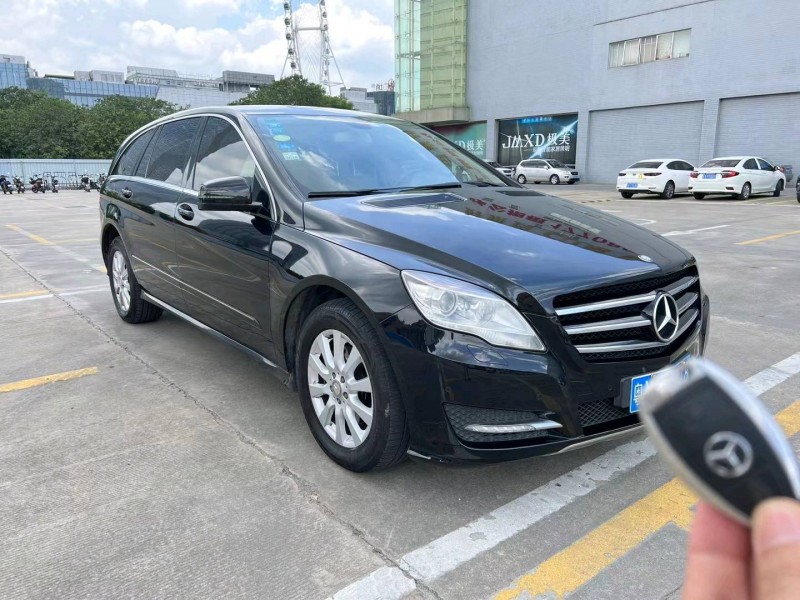 广州13年奔驰R3