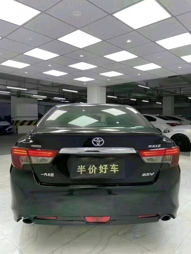 成都14年丰田锐志4