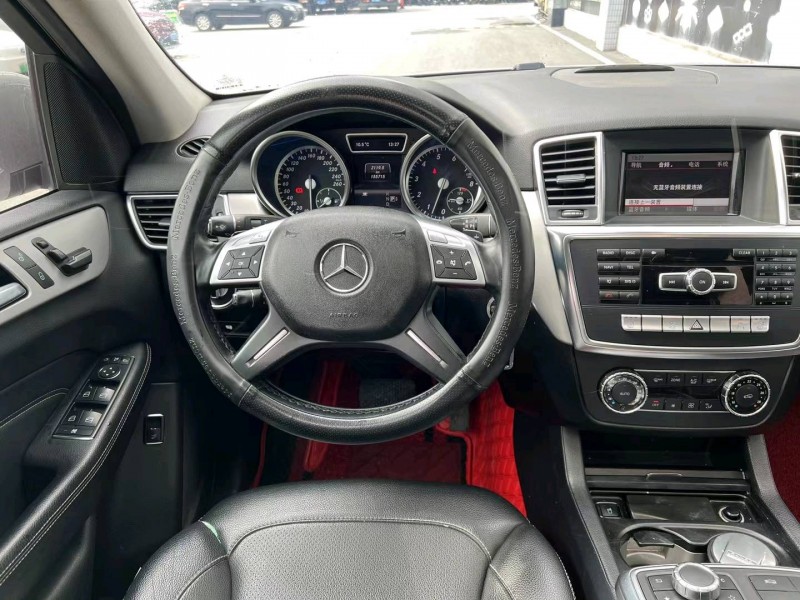 广州13年奔驰ML6