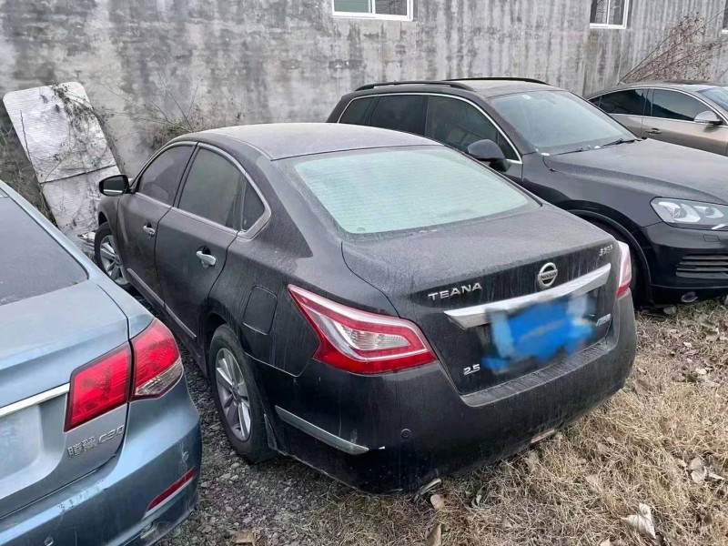 济南13年日产天籁3