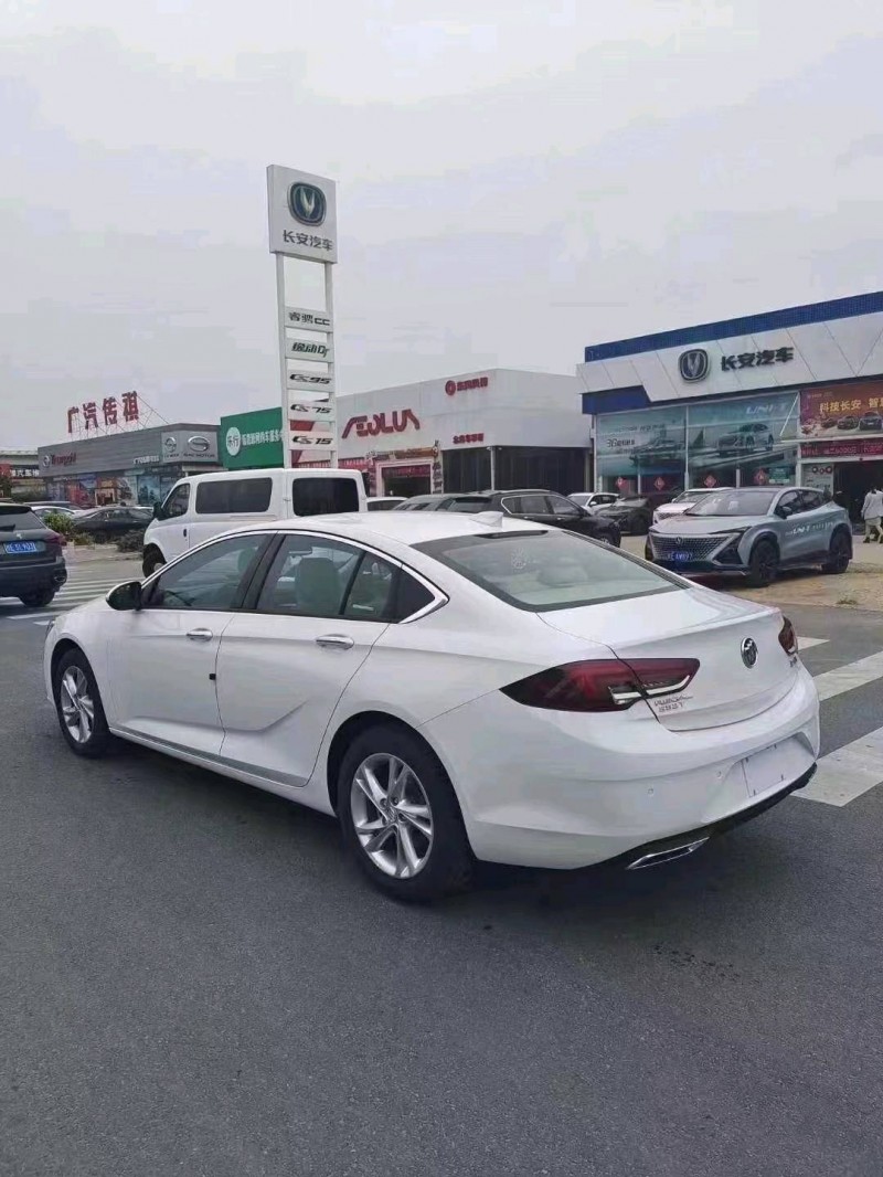 梧州22年别克君威2