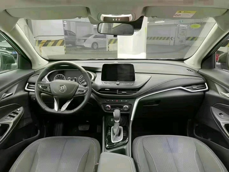 成都22年别克昂科拉9