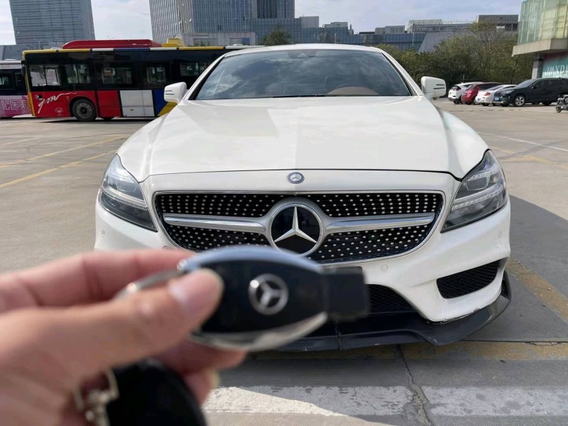 广州16年奔驰CLS9