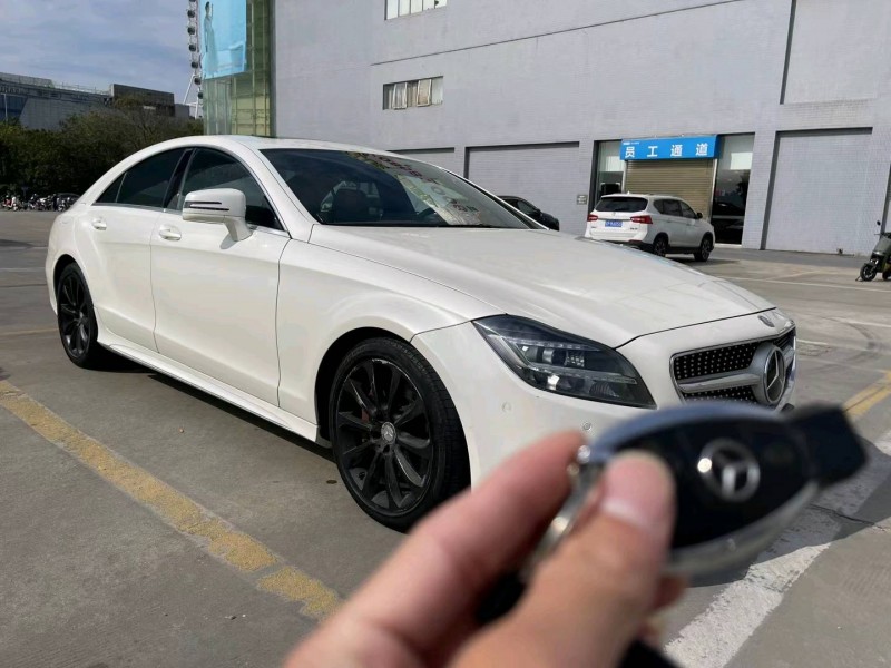 广州16年奔驰CLS7