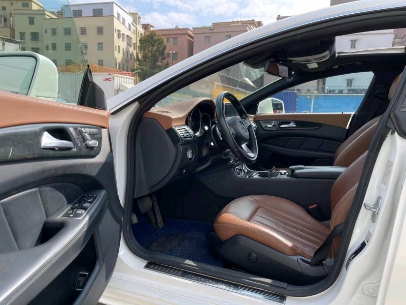 广州16年奔驰CLS4