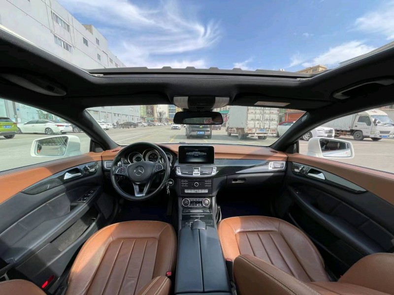 广州16年奔驰CLS2