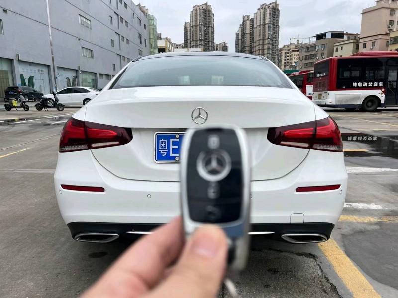 广州19年奔驰A9