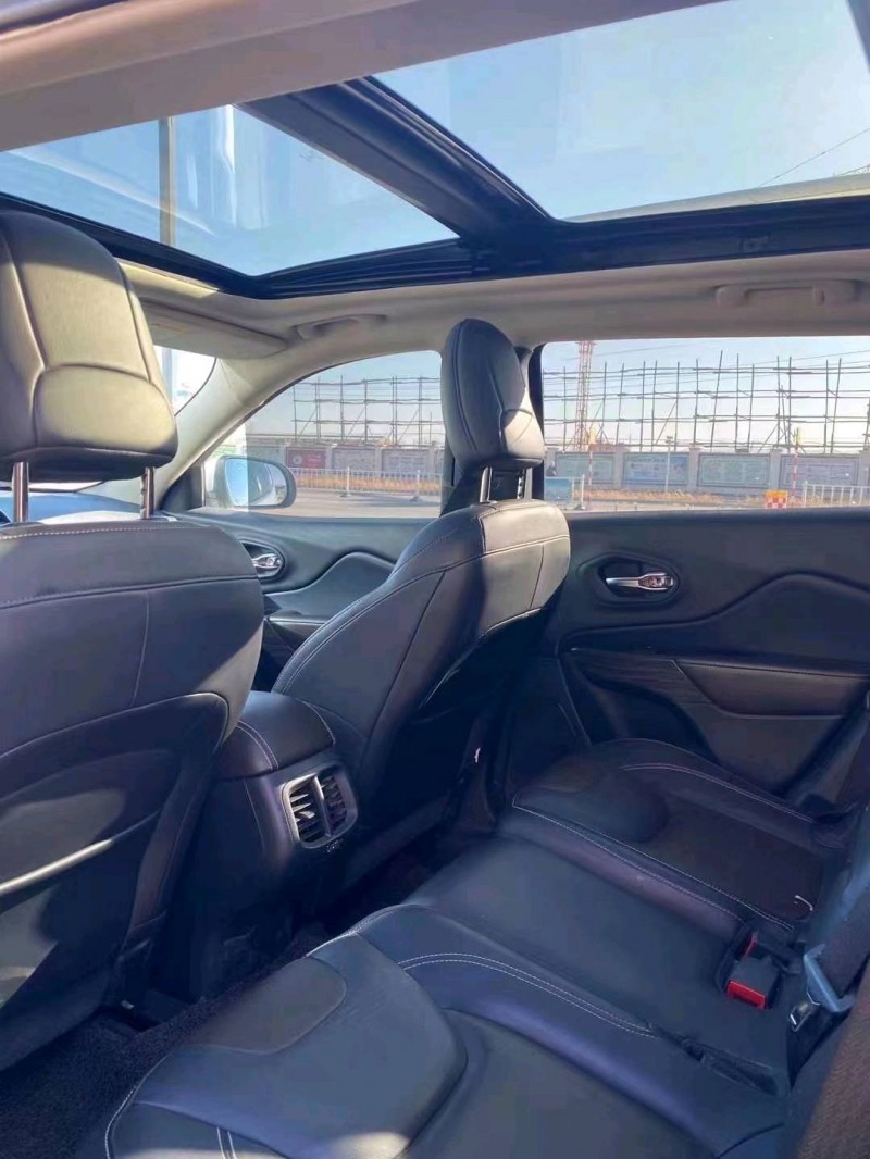 邢台19年Jeep自由光9