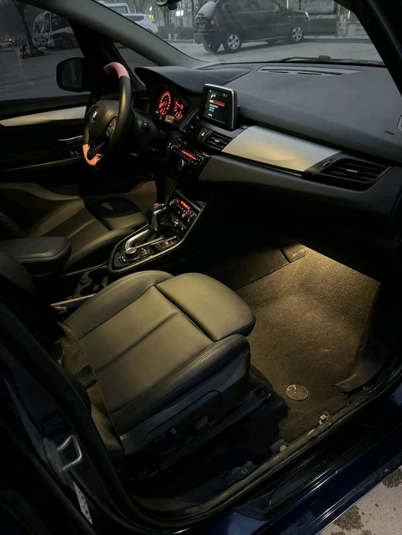 北京18年宝马2系8