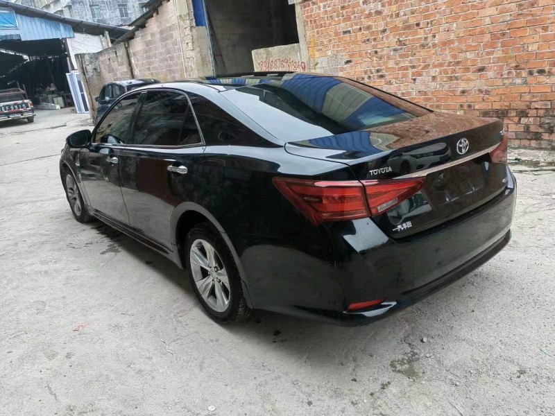 邯郸17年丰田皇冠8