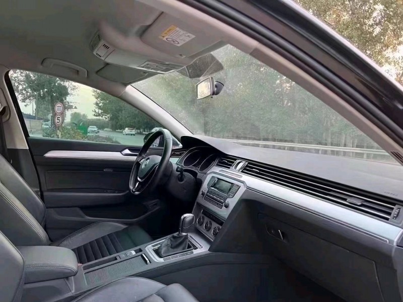 北京17年大众迈腾5