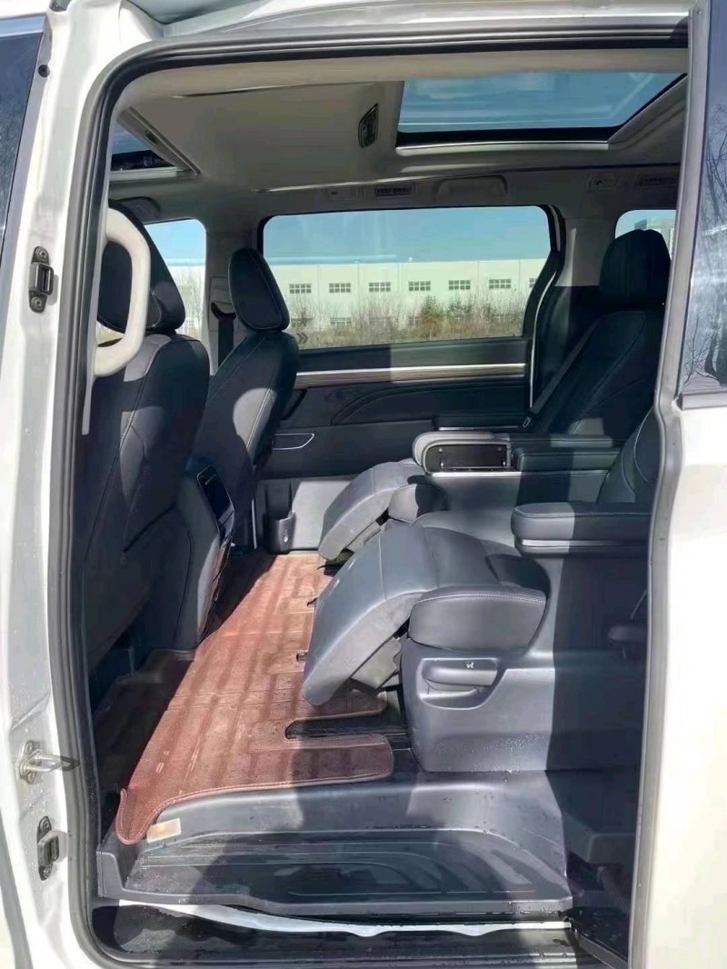 北京22年传祺M84