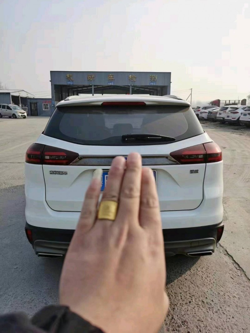 北京19年吉利博越6