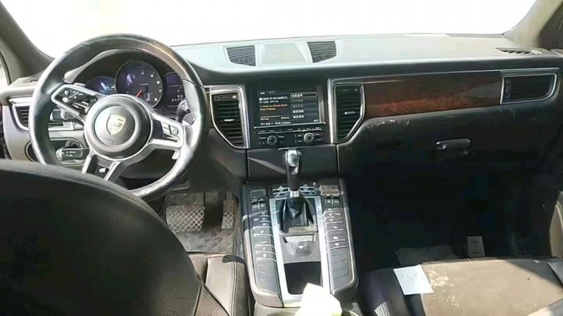 北京15年保时捷Macan4