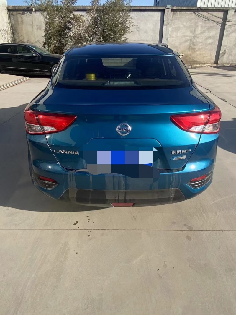 保定18年日产蓝鸟4