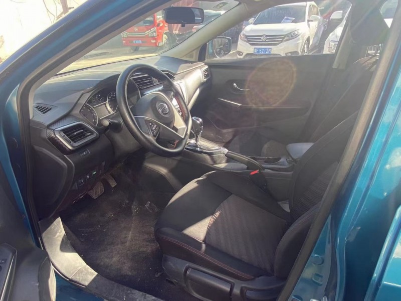 保定18年日产蓝鸟9