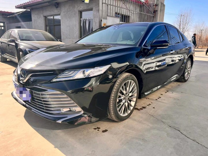 保定19年丰田凯美瑞2